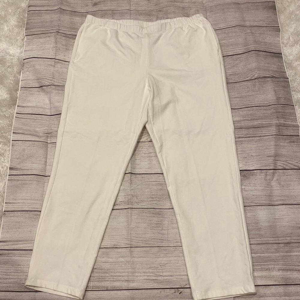 Comfortable pants with side pockets